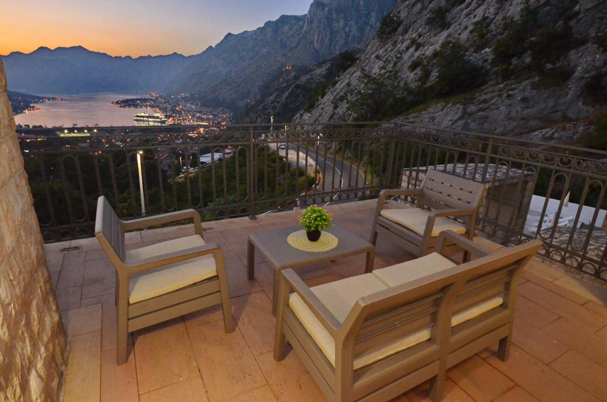 Boka Devine Residence Kotor Bagian luar foto