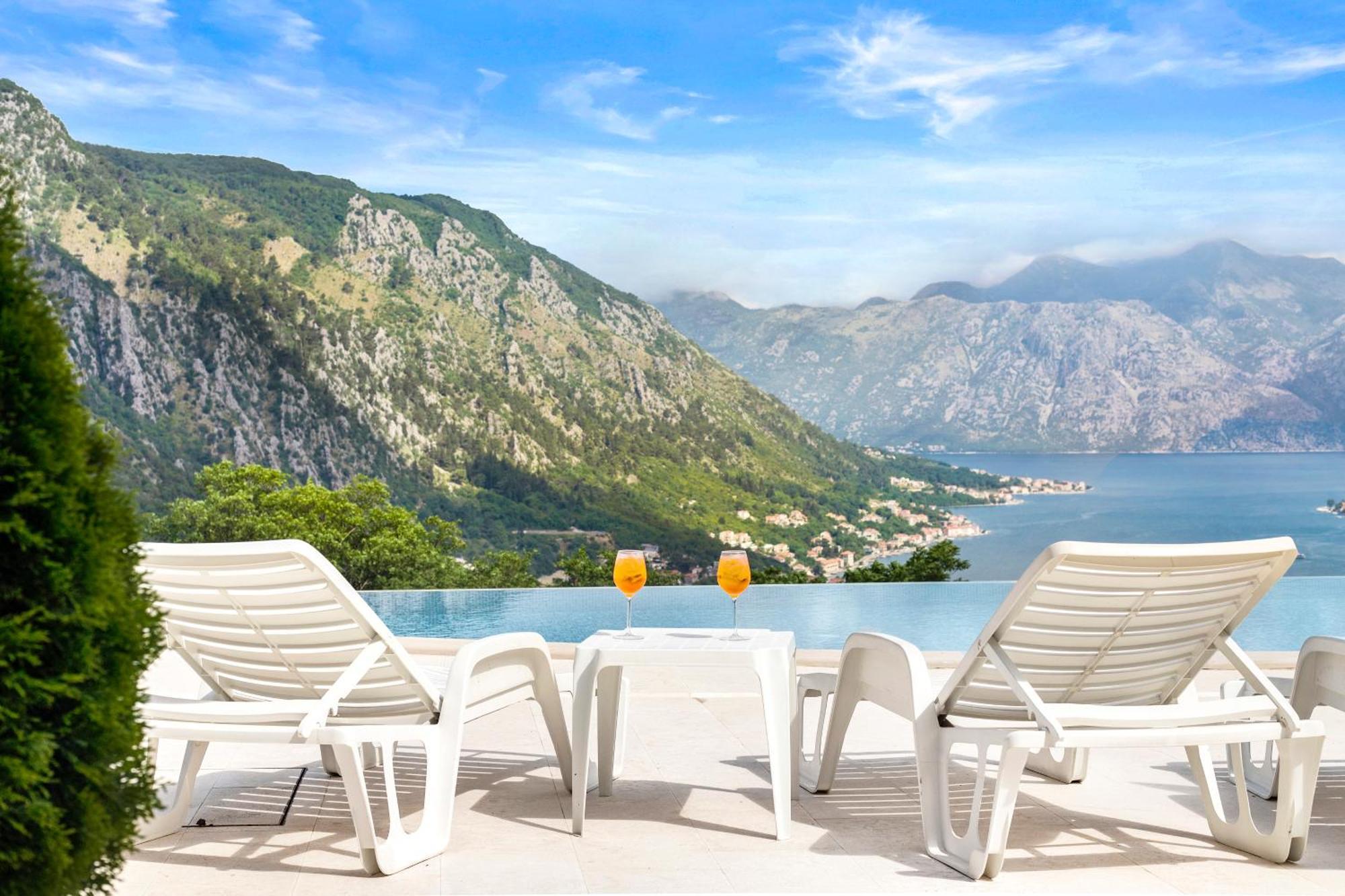 Boka Devine Residence Kotor Bagian luar foto