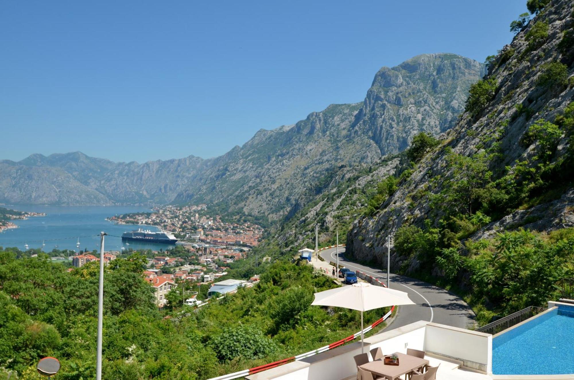 Boka Devine Residence Kotor Bagian luar foto